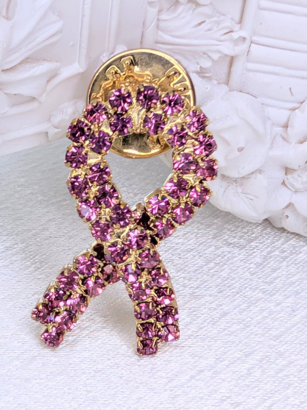 NEW Breast Cancer Awareness Put 'Em Pin - Picture 1 of 6